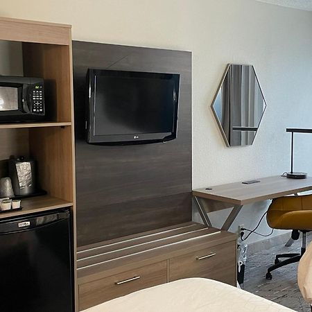 Holiday Inn Express Burlington By Ihg Eksteriør bilde