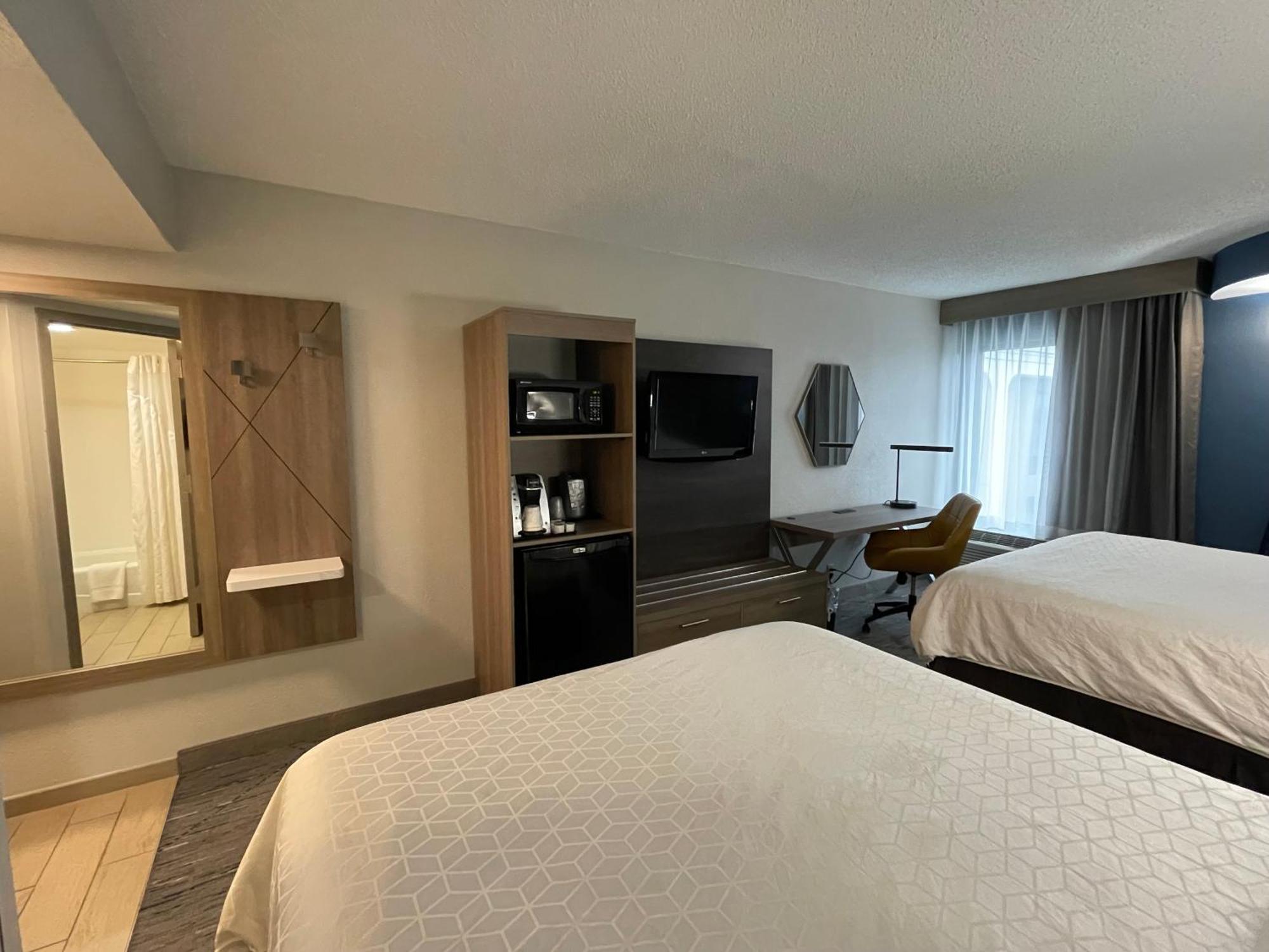 Holiday Inn Express Burlington By Ihg Eksteriør bilde