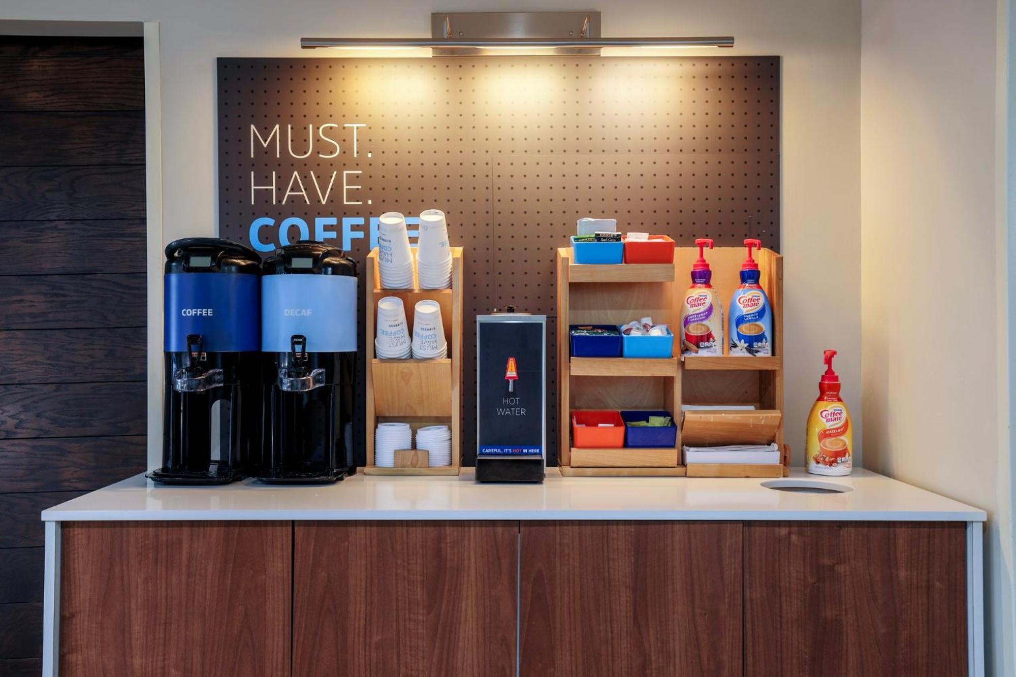 Holiday Inn Express Burlington By Ihg Eksteriør bilde