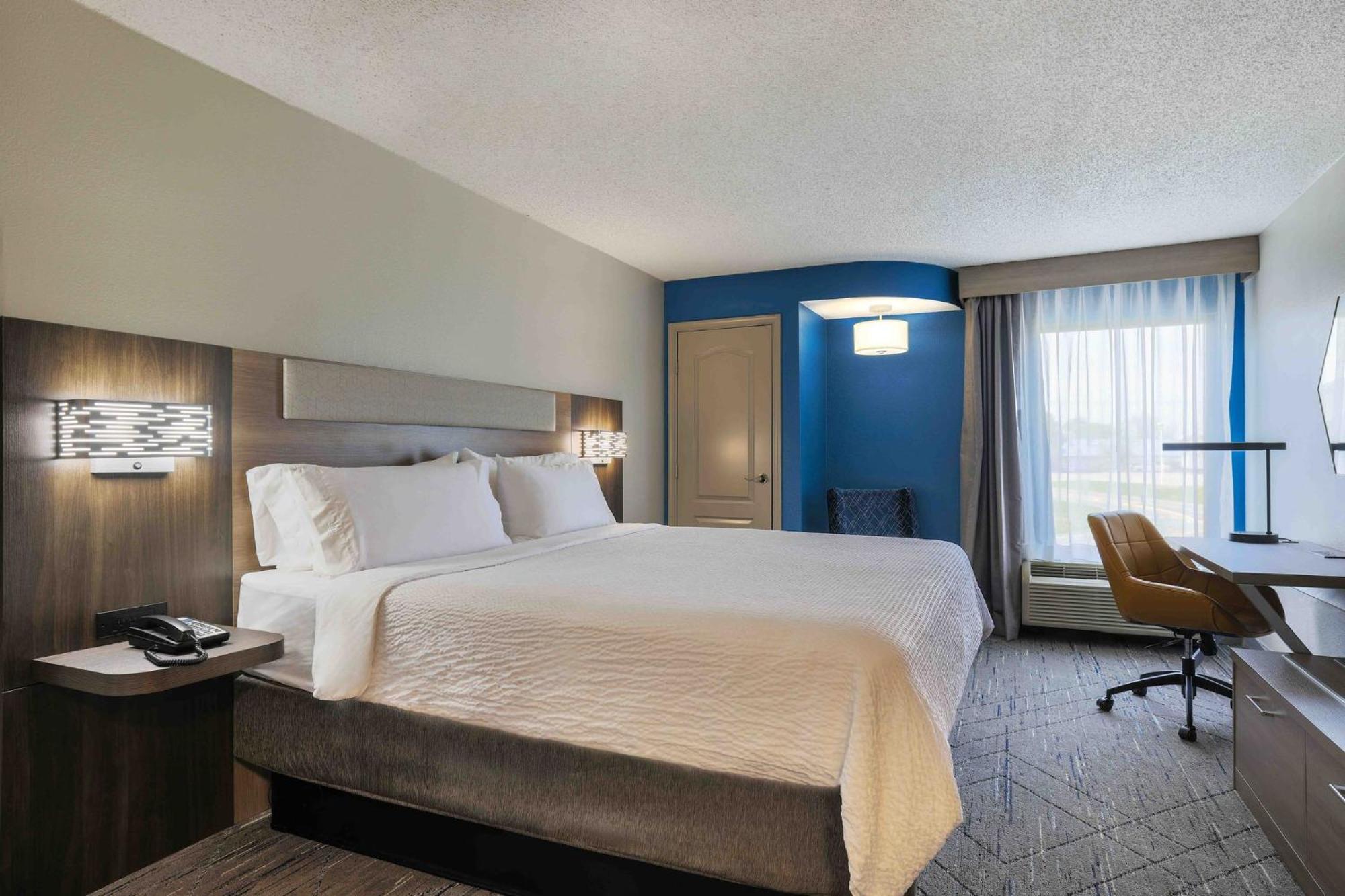 Holiday Inn Express Burlington By Ihg Eksteriør bilde