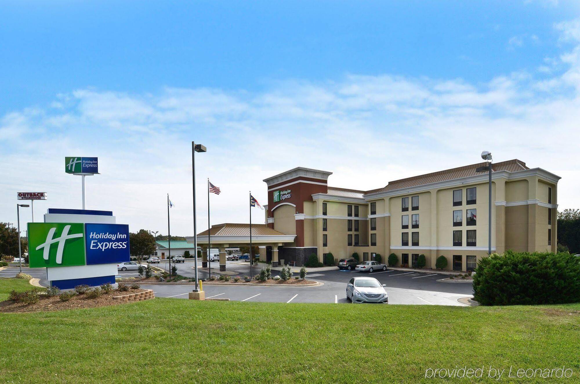 Holiday Inn Express Burlington By Ihg Eksteriør bilde